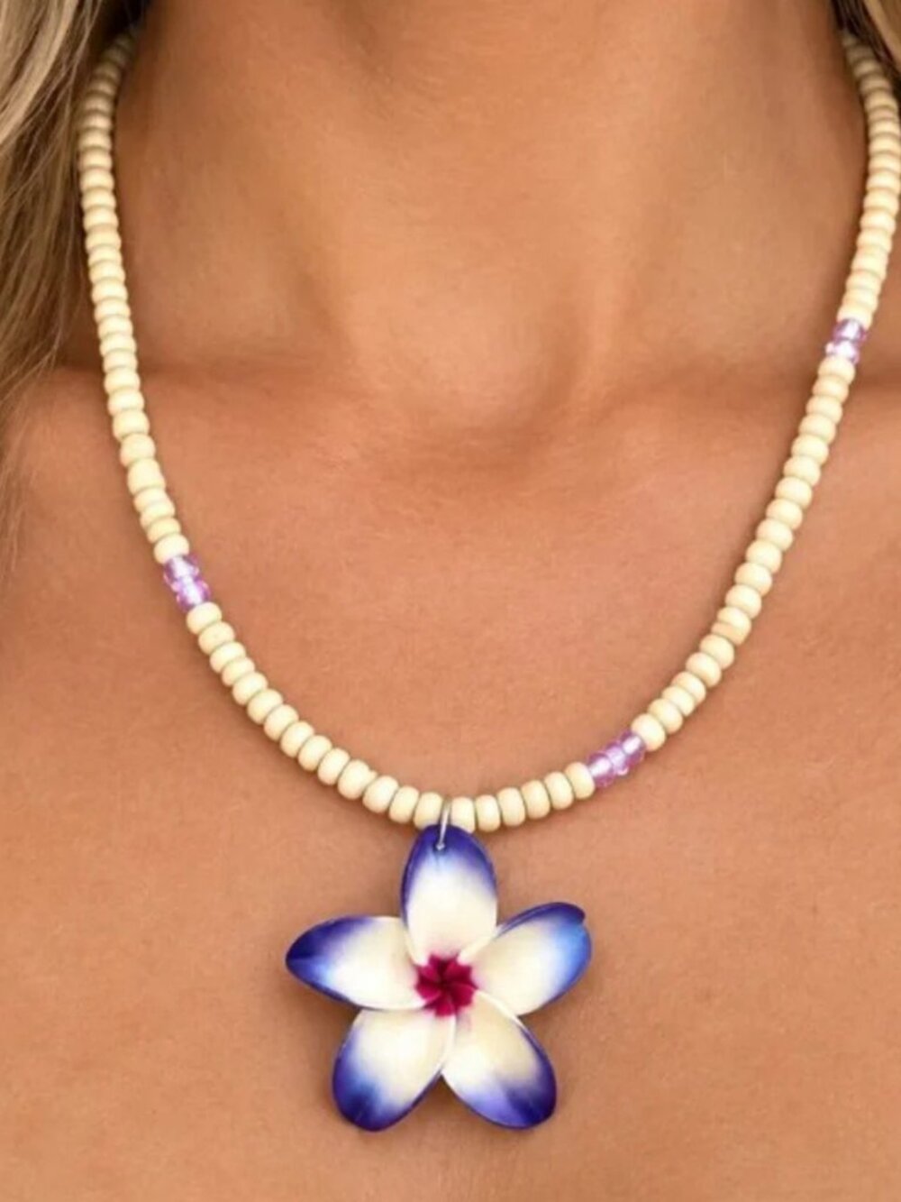 Vintage Hawaiian Plumeria Flower Pendant Beaded Necklace